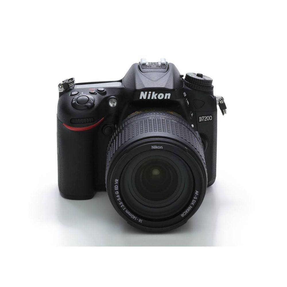Nikon D7200 DSLR Camera with 18-140mm Lens